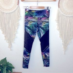 Onzie colorful print mesh detail leggings S/M